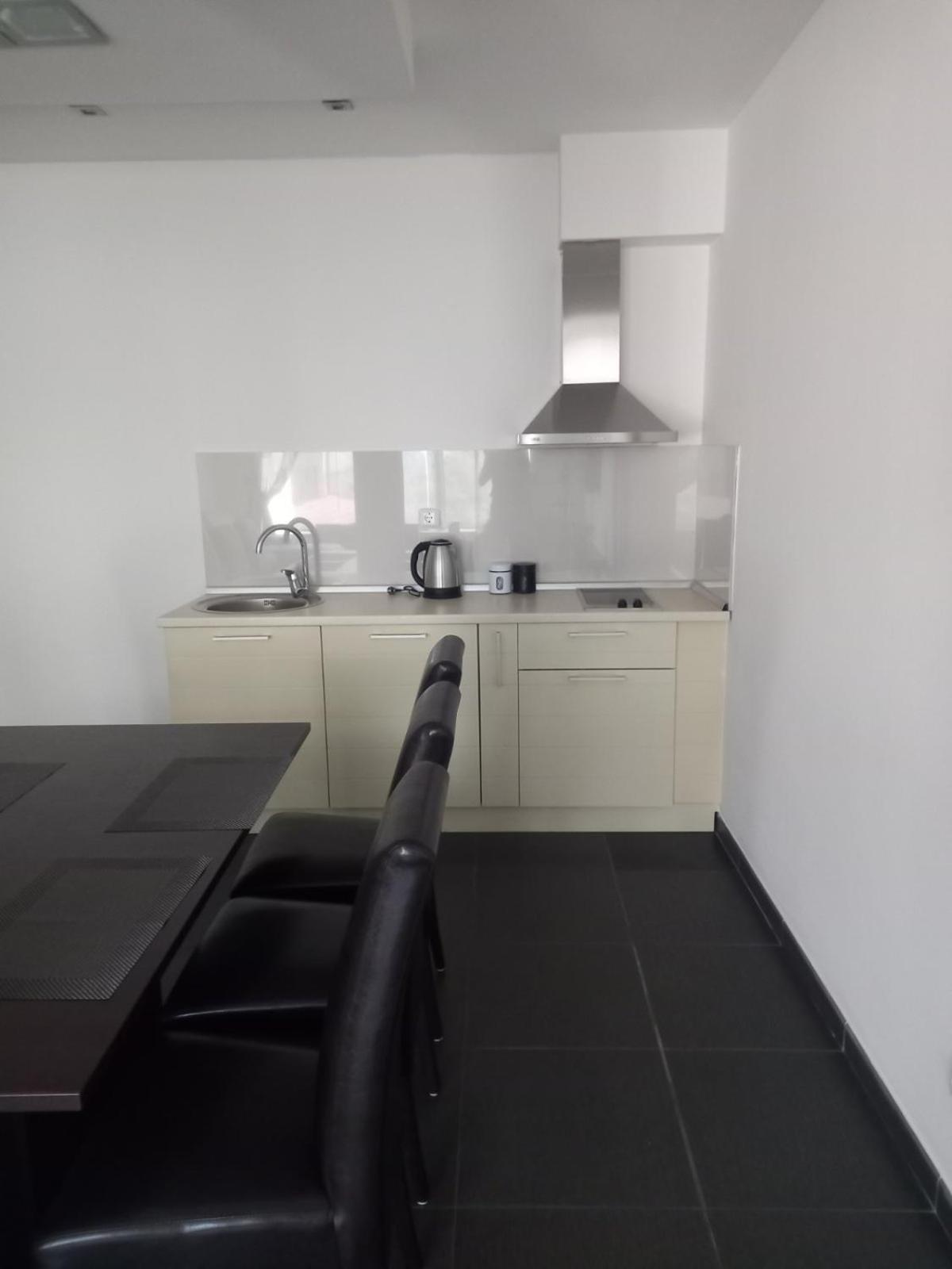 Torch Apartment *